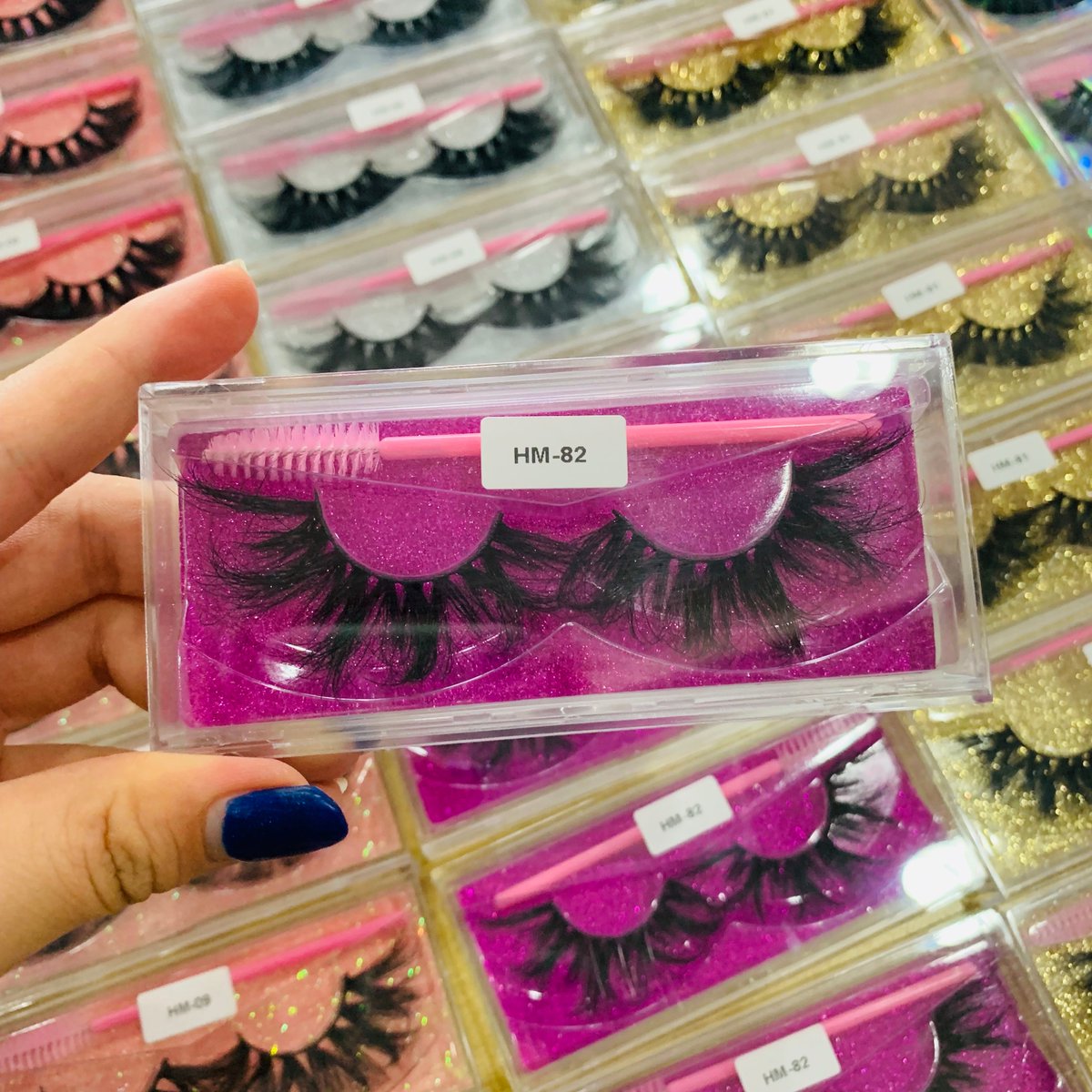 heymelashes08's tweet photo. https://t.co/yMofYwjL85

the 25mm minkeyelashes

#minklashes #minkeyelashes 
#EyelashVendorsWholesale #Minklashes #LashVendors #28mmminklashes #minklashextensions #3dminkeyelashes #silklashes #eyelashvendors
#28mmlashes #lashvendors #whole #vendors https://t.co/ihYHFtyuXt