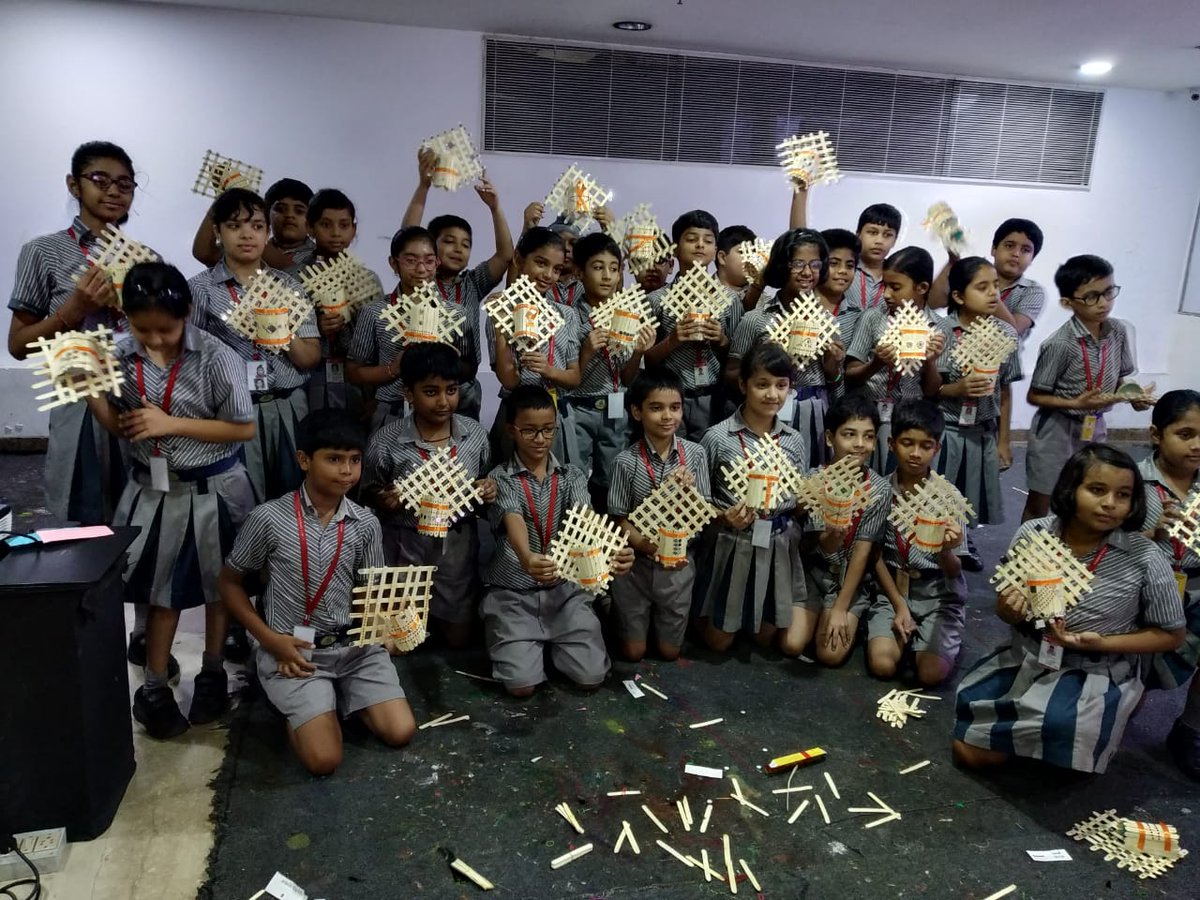 KNMAIndia's tweet photo. #KNMAWorkshops
Fourty students from Class – V of Summer Fields School, Kailash Colony, New Delhi visited #KiranNadarMuseum of Art Saket for an art workshop on 'Wall Hanging Making'. Students learnt to use Ice cream sticks as the key material to make their own fun wall hangings. https://t.co/YbakMDUWL6