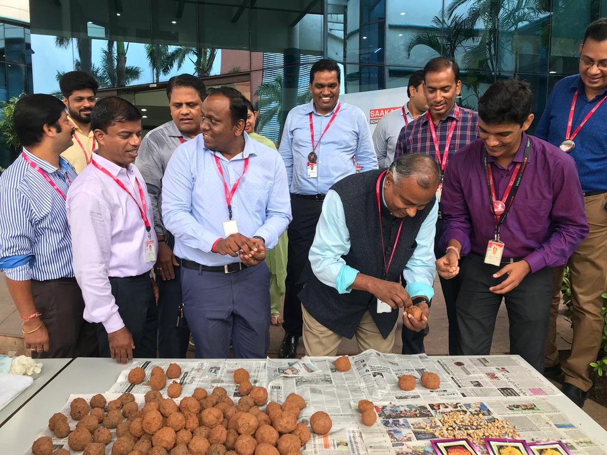 RajatKPati's tweet photo. It gives me immense pleasure to make seedballs with #COO @lravi_vellore sir and @TechM_BBSR_LC leaders at @tech_mahindra #Bhubaneswar campus. Informed him about the upcoming #seedball #workshops in bhubaneswar as promised to @C_P_Gurnani during #ConnectwithCEO. @DK_Rise4Green https://t.co/LC7Yuc6UlT