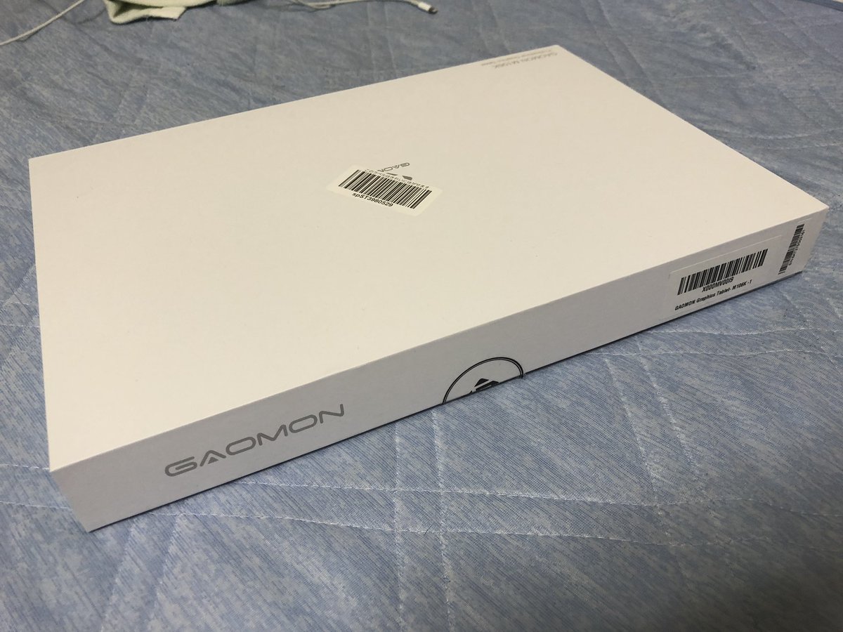 Hikarin_0729's tweet photo. 新しいペンタブが届いた！gaomon
ってメーカー物。箱が上品すぎて驚きました！！早速苦手なデジタルイラストに取り組もう！ https://t.co/PLHUrNXhRz