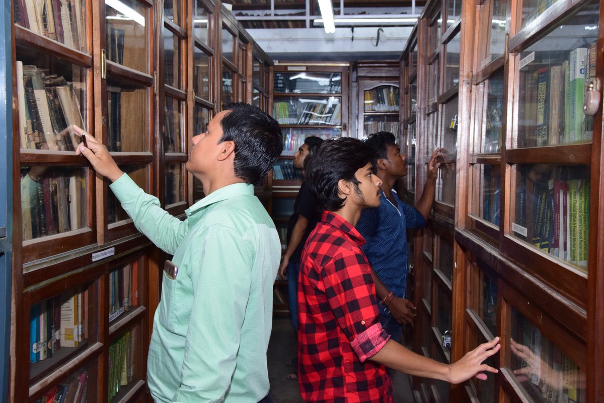 CollegeChandra's tweet photo. HERAMBA CHANDRA COLLEGE:

"A GLANCE OF CENTRAL LIBRARY" https://t.co/nvXIkwaXBT