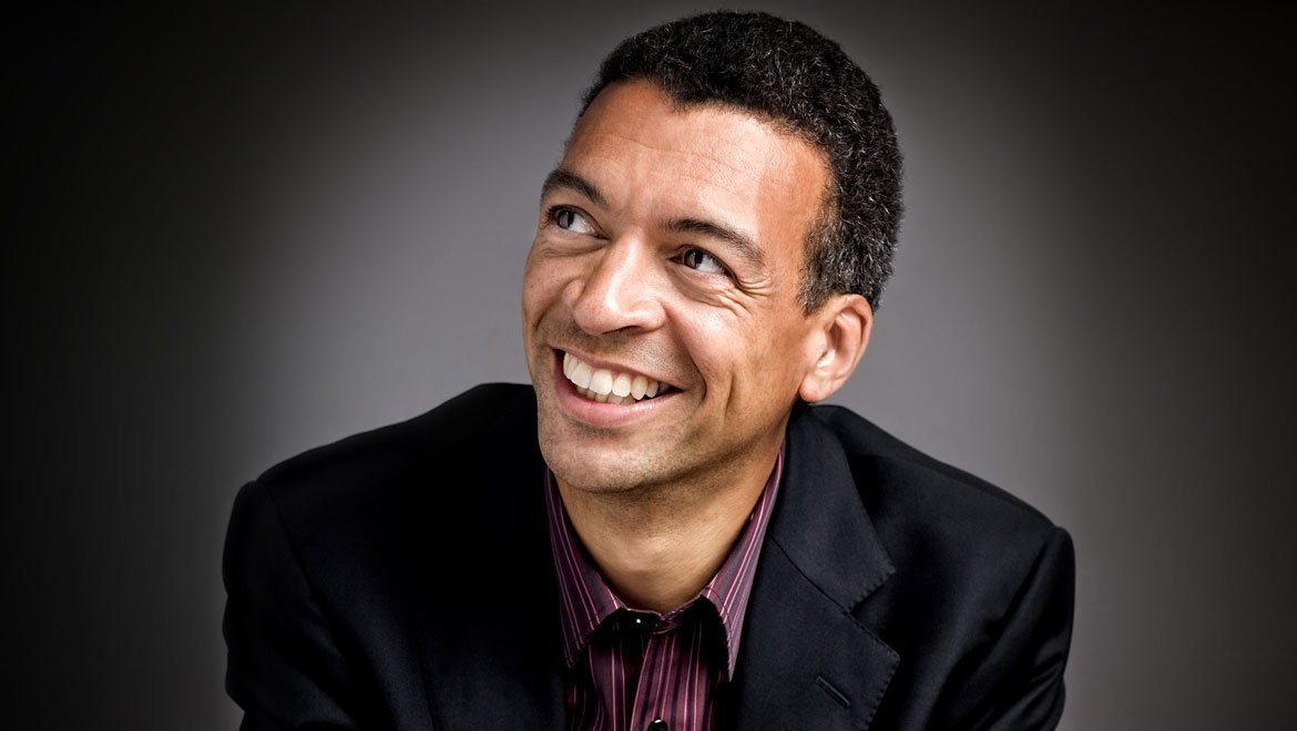 Wonderful <a href="/bbcRadio4/">BBC Radio 4</a> programme and fab to hear Roderick Williams talking so warmly &amp; knowledgeably about &amp; to folk music &amp; musicians! A must-listen! And the baritone HAS a voice for radio!
@Sviceridor <a href="/AlisonKelly4/">Alison Kelly</a> @AroundKentFolk @tenterdenfolk <a href="/alisdairkitchen/">Euphonia Studio</a> <a href="/jackcase21/">headcase</a>