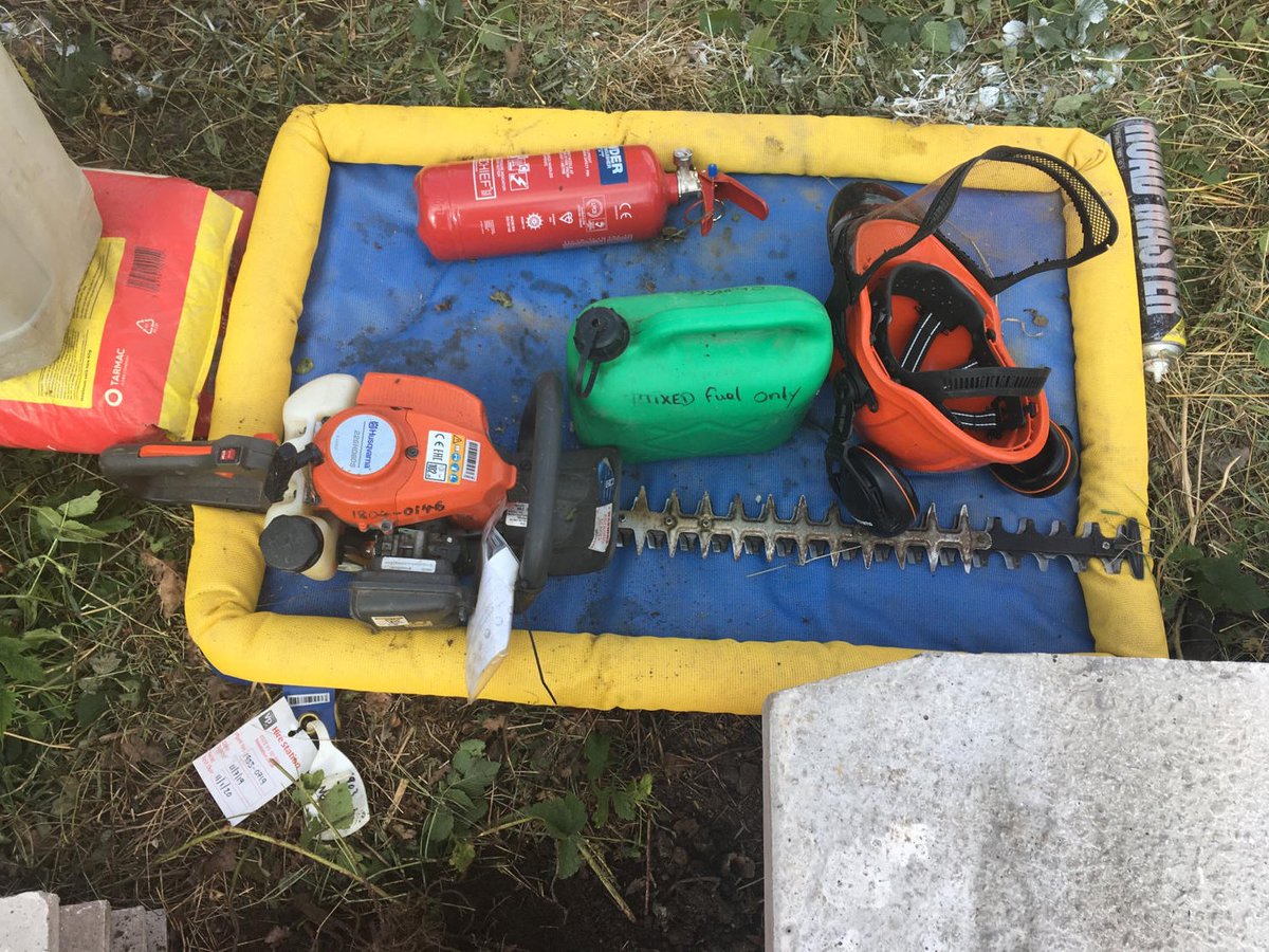 plantnappy's tweet photo. Great example of a Plant Nappy being put to good use. Thanks to Neil Fisher @networkrail for allowing us to share it #Construction #innovation #plantnappy #rail https://t.co/mQ4AKim4SU