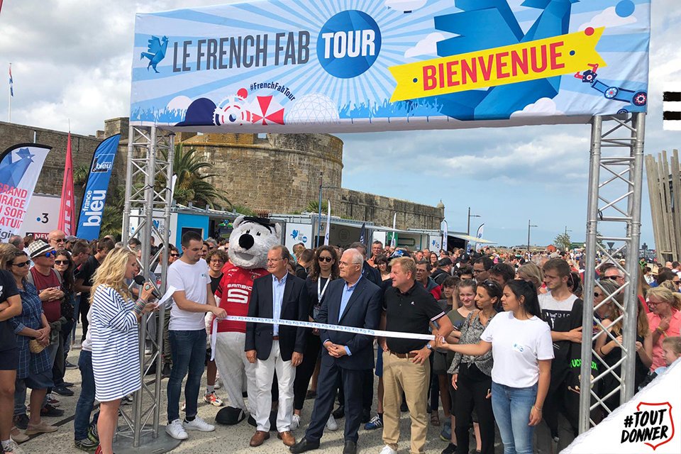 staderennais's tweet photo. [ÉVÈNEMENT]

📸 Hier, le @staderennais était présent au #FrenchFabTour @Bpifrance à @VilleSaintMalo ! 

De nombreuses animations #RougeEtNoir encadrées par @ErminigOfficiel étaient au rendez-vous de cette étape de la tournée de @LaFrenchFab. https://t.co/3LgewMfQ1j