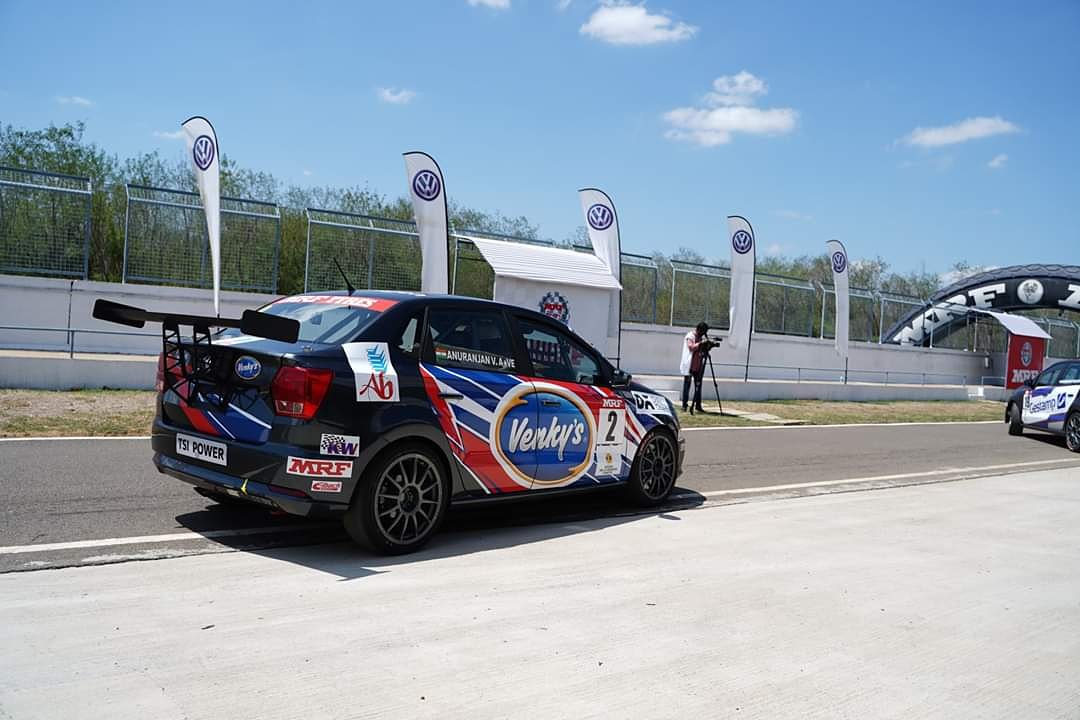 polocupindia's tweet photo. Ready for launch!
#Pitscenes #RaceAmeo Venky's Chicken-in-Minutes #FasterThanYouThink #Venkys #TitleSponsor
#VolkswagenChampioship #AmeoClass #MRFRacing https://t.co/b3NOGxYS4n