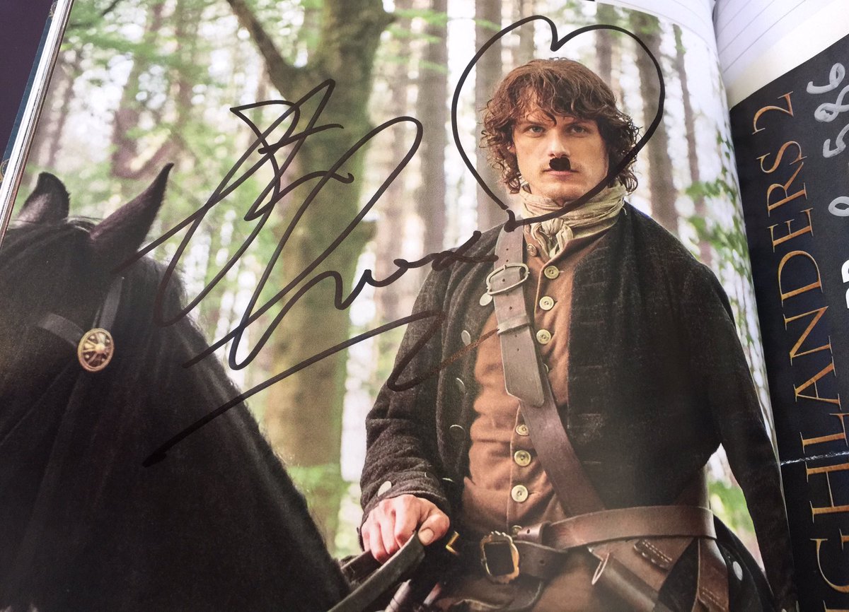 AndreePoppleton's tweet photo. @Courtilini14 A highlight at #highlanders2 was when @MrStevenCree signed my ’Making of #Outlander’ book by @TaraDBennett like so ... 😂😬 https://t.co/y8hSLTTpbq