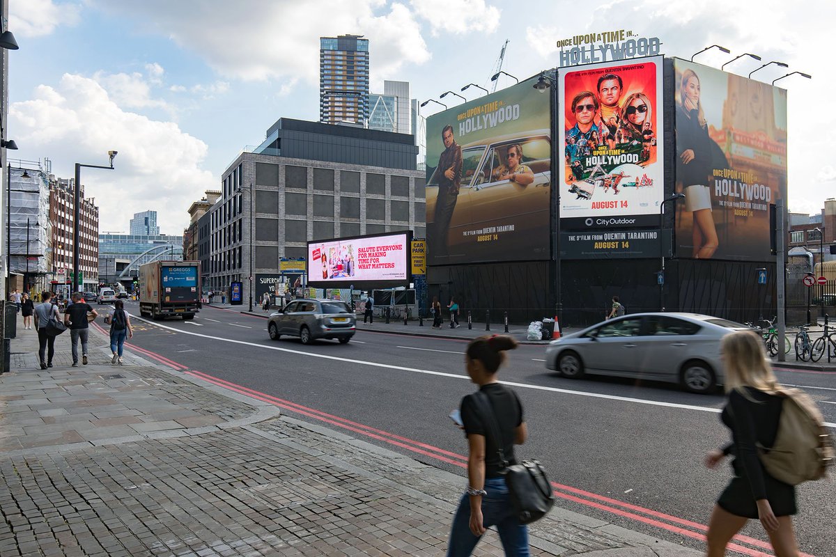 TalonOOH's tweet photo. A media first special build on top of the Shoreditch Canvas site with bespoke 2D lettering above the site’s digital screen to really grab people’s attention and create stand out. Who else is excited for #OnceUponATimeInHollywood 🙋‍♀️ https://t.co/Nr82RFsWt7