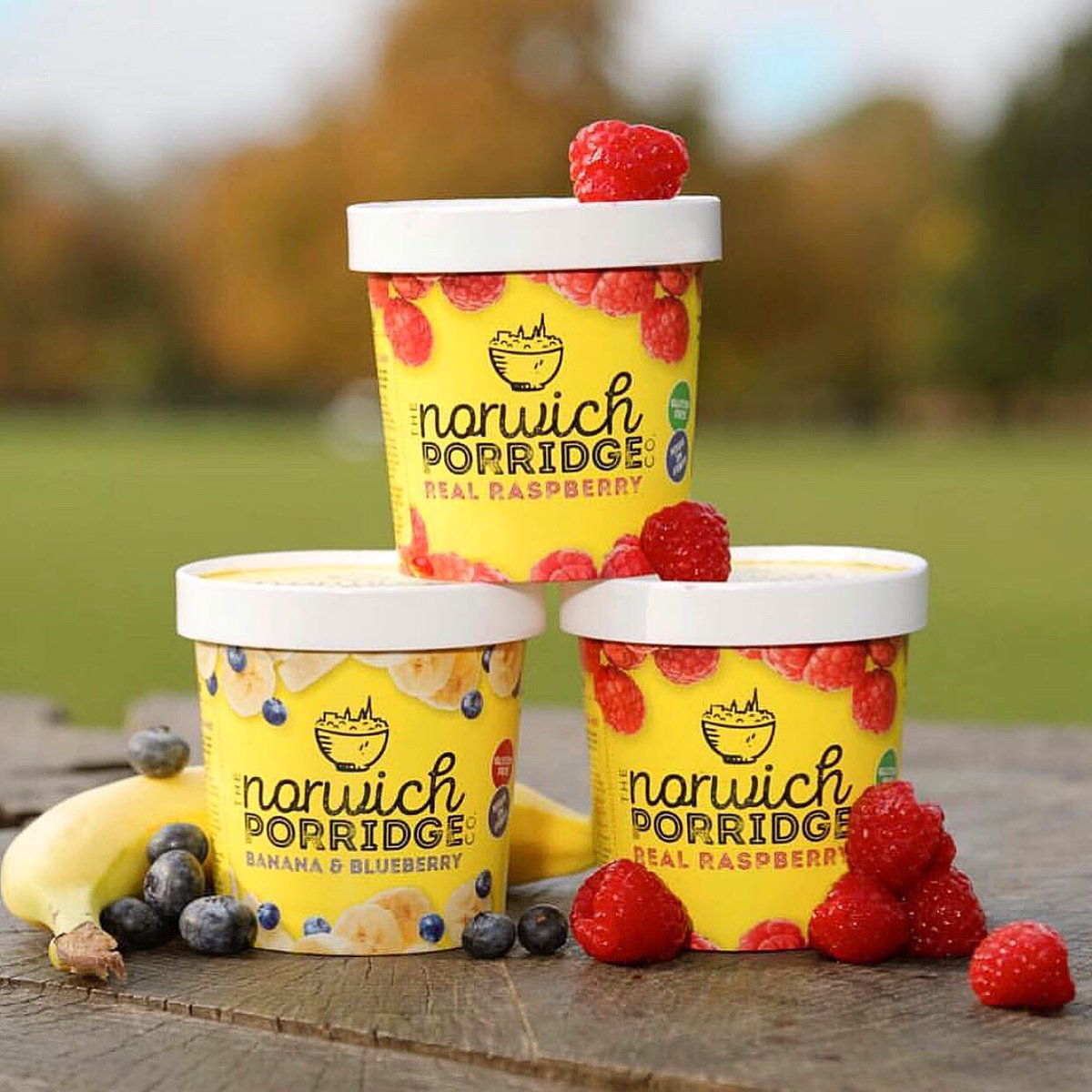 broadscamping's tweet photo. Good morning everyone!! We’re starting our day off with a cuppa ☕️ (much needed) and a delicious bowl of porridge with a few extras thrown in for good measure! 🍓🍌@norwichporridge #glampingnotcamping #campingnorfolk https://t.co/88sX54TNRD