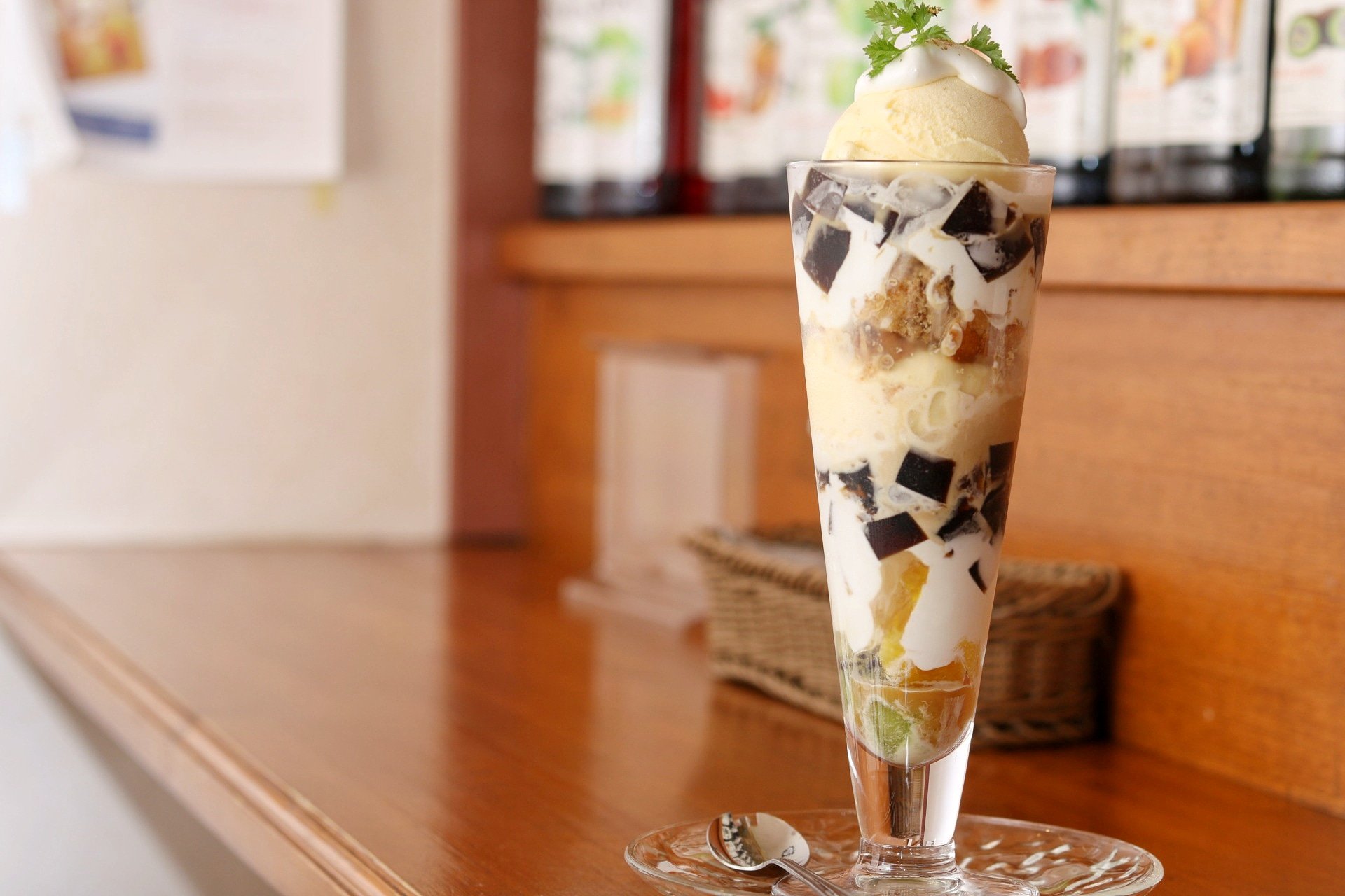 させぼナビ 佐世保 イロドリカフェで夏季限定のコーヒーゼリーパフェを食す 佐世保 佐世保市 イロドリカフェ 夏季限定 珈琲ゼリーパフェ 自家製コーヒーゼリー 0円 T Co Gu8ipth6g0 Twitter