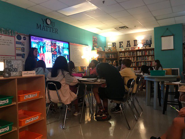 elizihle's tweet photo. Enjoy starting my day with the BLBSRoadmap. Today's thought is how do I reset during my day? How do I ensure love is at the center of what I do when things get hectic? Visit a classroom like Cincere's? #BLBSRoadmap @alienearbud @JustMewborn #vcmsleaders #forsythpln @FCSchoolsGA https://t.co/hU5VY4tm7L