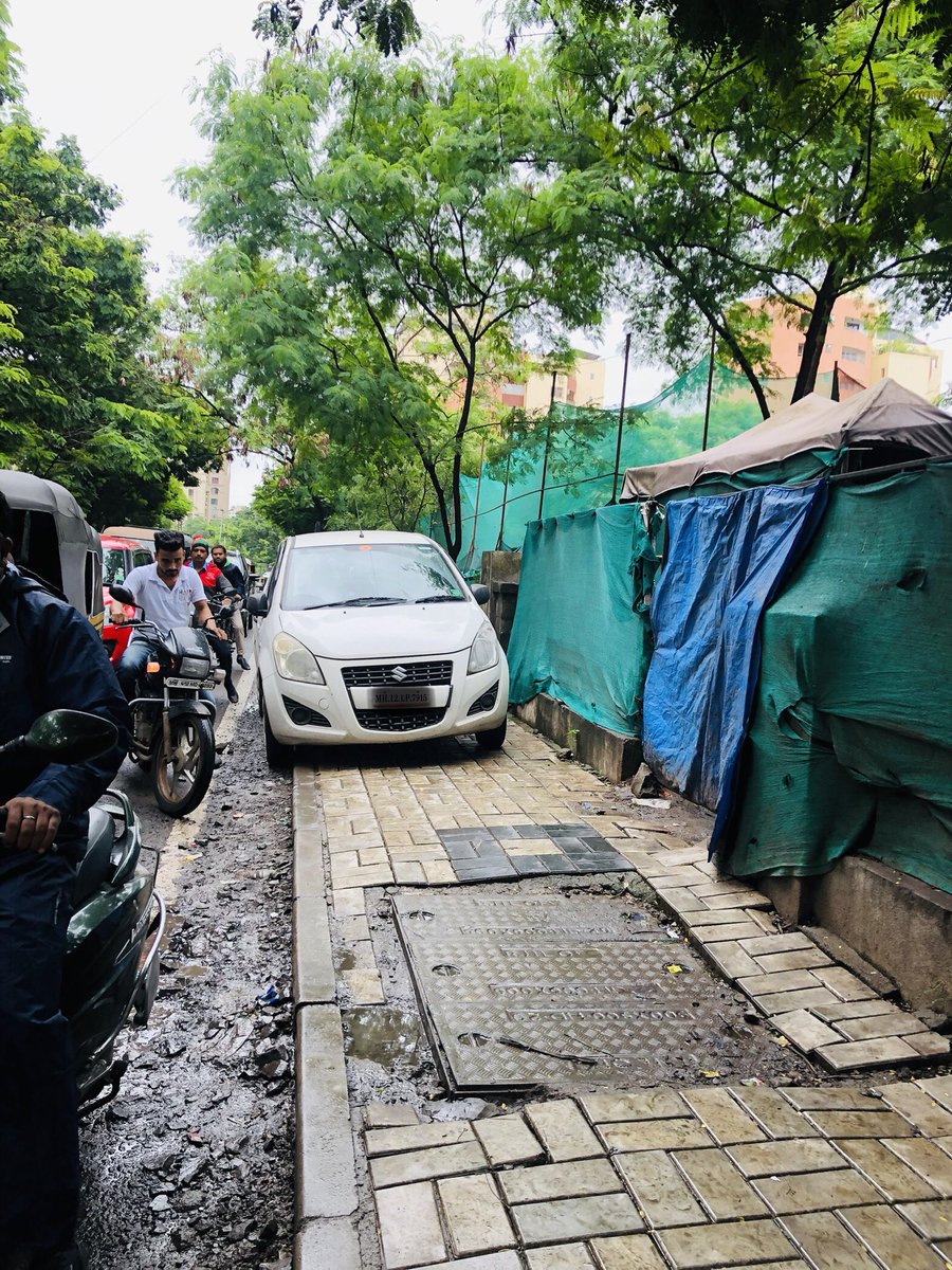 AnkBose's tweet photo. @PuneCityTraffic pavement or parking space? Please take some action!
Mulik road going towards DMart, Kalyaninagar! https://t.co/CxtO6blsjz
