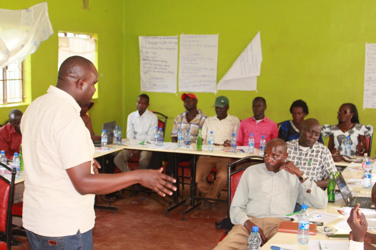PokotYouthBunge's tweet photo. Chiefs Forum meeting between Turkana &amp; Pokot held at Sigor on 6th &amp; 7th Aug/19. Aimed at bringing sustainable peace along hotspots corridor of Pokot,Turkana,Baringo &amp; Marakwet Counties through development of operating guidelines for joint inter-community cross border Chiefs Forum https://t.co/EhjWQiT2LH