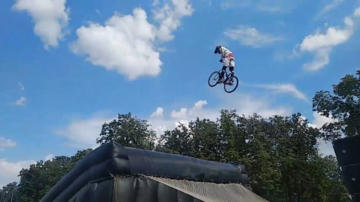 RustyRyder2's tweet photo. Еще кадры с Moscow city games 2019.
#РжавыйРайдер #RustyRider #YouTube #Subscribe #SPECIALIZED #Slope #mountainbike #ride #MTB https://t.co/LidX6xtRqY