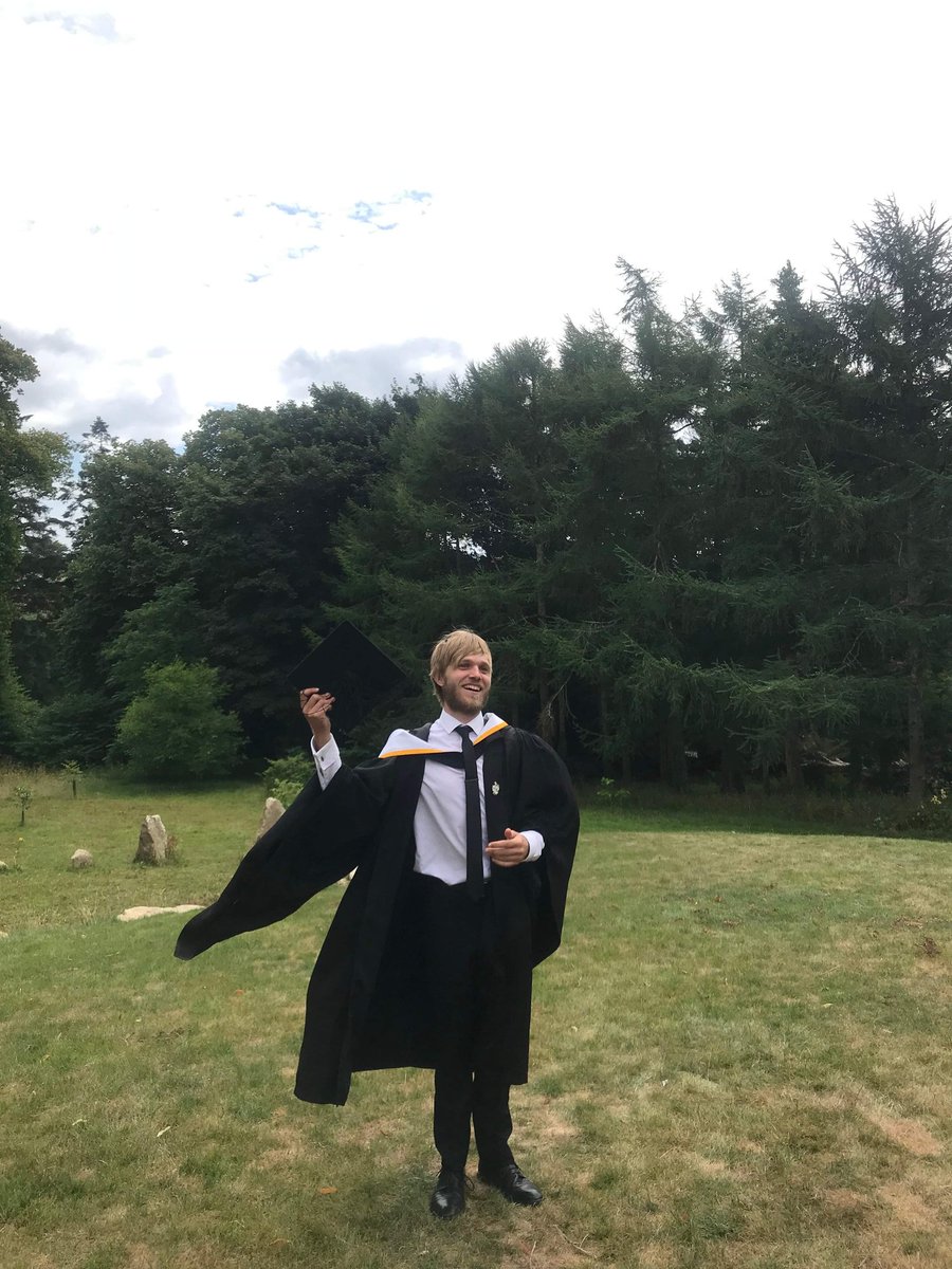 Harry_Deacon's tweet photo. Just over a year after I #graduated from @FalmouthUni and today I went back to share my experiences since with the @FalEntrepreneur students. Talking about the successes of @CultivateCN and what I have learnt from the #journey with a great bunch of young #entrepreneurs. https://t.co/7xJgDhKORV