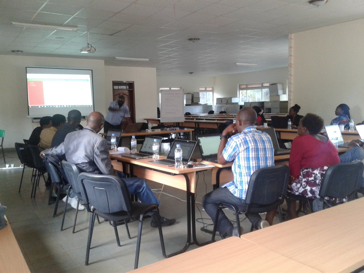 UR_CoE's tweet photo. 5-9 Aug 019: A group of academics from @AgderUniversity( #Norway) @MakerereU&amp; @Uni_Rwanda meet  
at @UR_CoE  in a Hands-on #Workshop on Blended Learning Course Creation, sponsored by EPIQ Project. Participants will share  blended learning best practices among the 3 institutions. https://t.co/76E1Bb3lnM