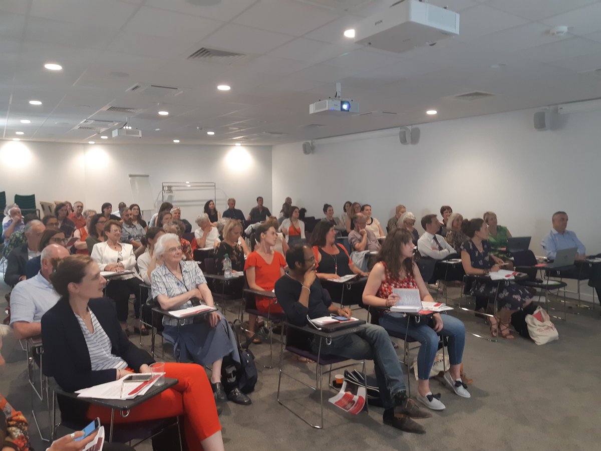 FondationPFP's tweet photo. Retour sur le séminaire de la @FondationPFP consacré aux #aidants -> « Le rôle et la place des #AidantsFamiliaux aujourd’hui » en présence de nombreux #Bénévoles et #Partenaires #Visitatio les #Neztoiles @PFPauvres   https://t.co/YDE6YYbxUR https://t.co/bkXG5JjVVy