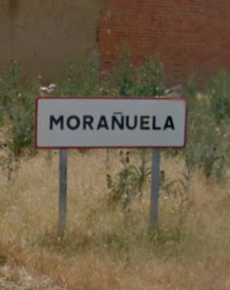 moranuela tweet picture