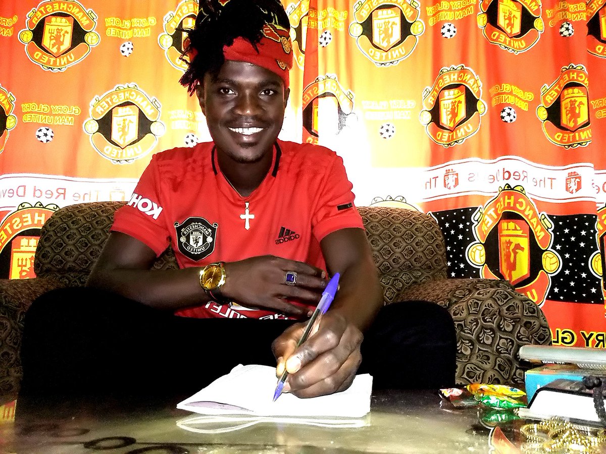 KwadwoKoola's tweet photo. Official: Koola Manchester has signed a new 6 years contract for Manchester united which will keep me at the club until August 2025 with the option to extend for a further year. #mufc
#KOOLA 🇬🇭 https://t.co/6FVeeSJSy0