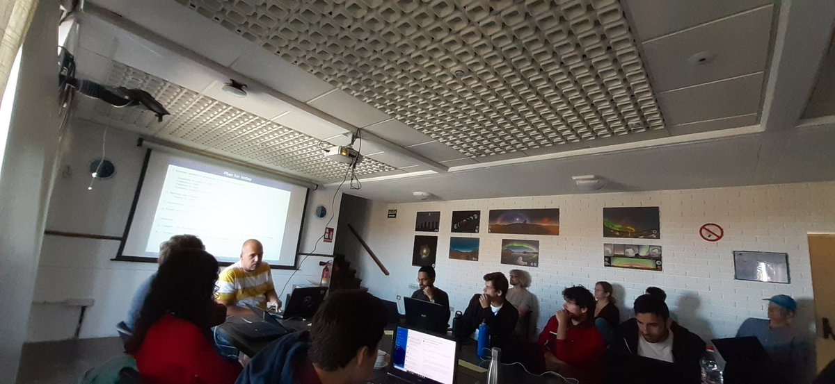 hypnus1003's tweet image. Nikola Vitas is telling us a general picture of numerical simulations of the solar atmosphere. @estsolarnet @IAC_Astrofisica #solarnet #summerschool