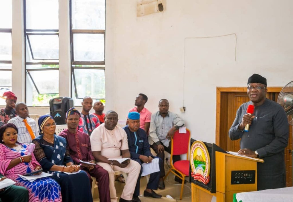 AbiodunBorisade's tweet photo. Ekiti government purchased #109M educational equipment for public schools https://t.co/R5Mxued8oi https://t.co/laMhtTG1N4