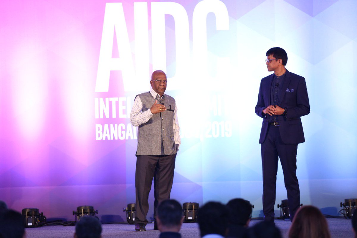 IntelIndia's tweet photo. .@SridharMatta, MD, @NextWealth shares his vision of empowering small town graduates by partnering with small town entrepreneurs & creating #CoEs that are scalable & profitable. He also talks about Intel's support in taking them closer to the vision. #IntelAIDC2019 #AIOnIntel https://t.co/Zzii3XAmaR