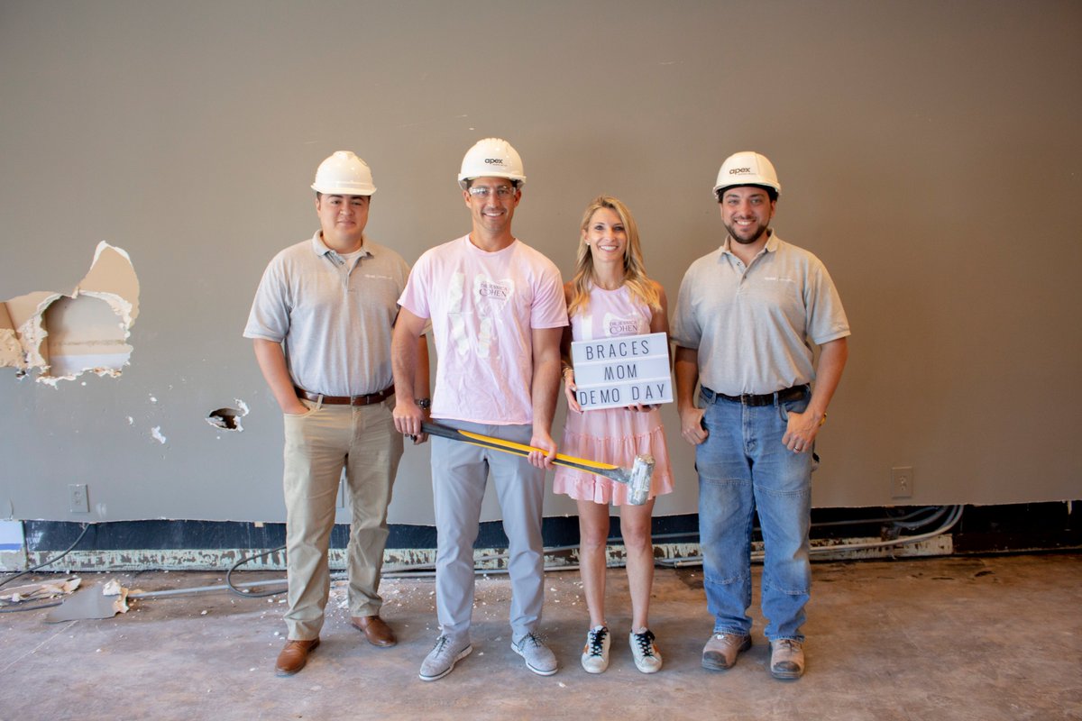 APEXDB's tweet image. Dr. Jessica Cohen and her family were ready to get demo started on their new Orthodontic office in Highland Park!
#apex #apexdesignbuild #yourpracticemadeperfect #orthodontist #orthodontics #highlandparkorthodontist #highlandpark #smile #dentalconstruction #braces #bracesmom