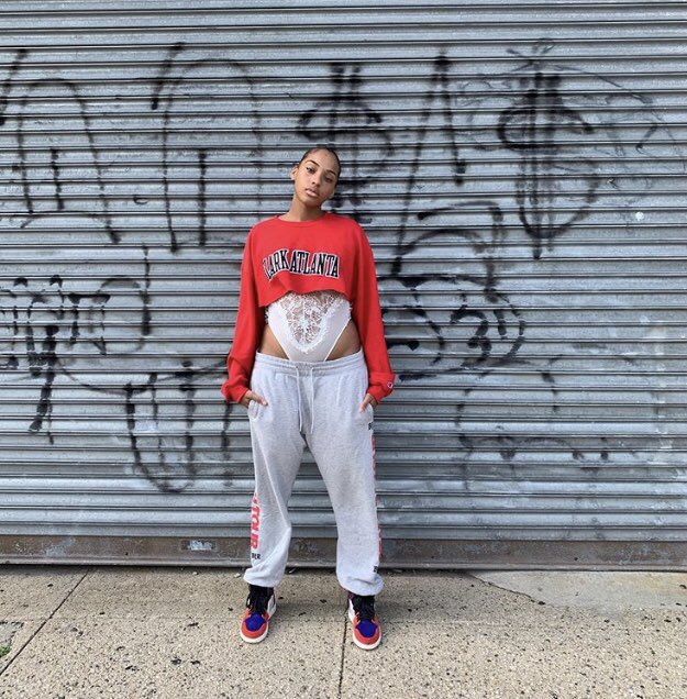 BlancoDilynn's tweet photo. Sooner or later the street always wins💔 #StreetStyle #streetphotography #Pose #asseenonme #curve #modelml #novababe https://t.co/QRrXqS2Fyy
