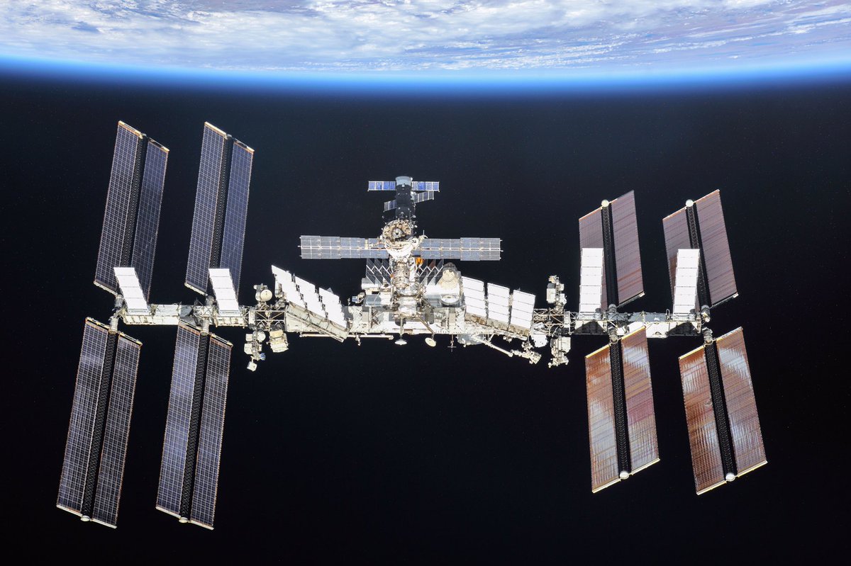 IgnazioMagnani's tweet photo. 🇨🇾 Cyprus !
The International Space Station is visible to the naked eye (if clouds allow) today at 8:40 pm

        Tip:    ⏰
        set your alarm
 
👩‍🚀 Who is now in Space? > https://t.co/fI01cZcyfB
📸 ESA NASA T.Pesquet > https://t.co/pTvep3HFfa https://t.co/KELpxeujnz