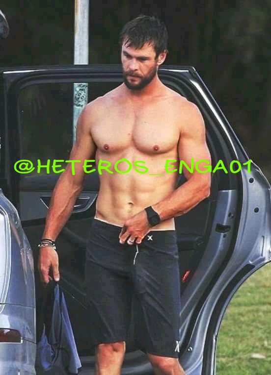 HETEROS_ENGA01's tweet photo. Alguien le diría que no al grande pedazo de Thor? https://t.co/y7Ldlgy5xO