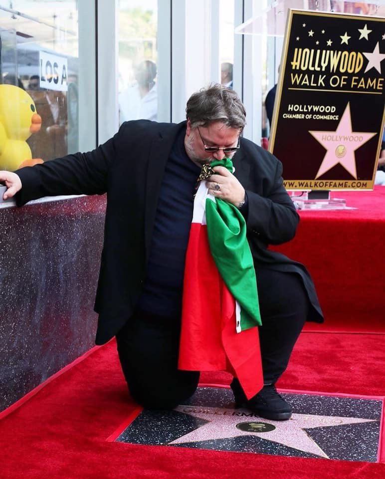 Esta pequeña parte de mi vida lo llamo felicidad
<a href="/RealGDT/">Guillermo del Toro</a> usted representa a México universalmente sin duda es el mejor, que mejor, es bien chingon
No evité derramar lágrimas al ver esta foto
#PorQueQoyMexicano ❤️🇲🇽