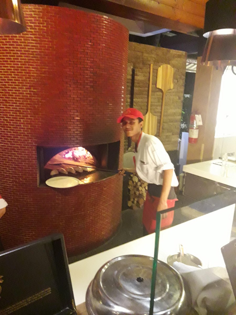 myezyrecipes's tweet photo. Prego Samui wows once again 😍😍 Prego restaurant always comes up with great ideas for get-togethers. 'Banfi Wine Tasting &amp; Italian 🇮🇹 Tapas' was held on the evening of 2nd August.  #prego #italianfood #pizza #winelover #kohsamui #Thailand #dining https://t.co/DPMIu5wJfJ