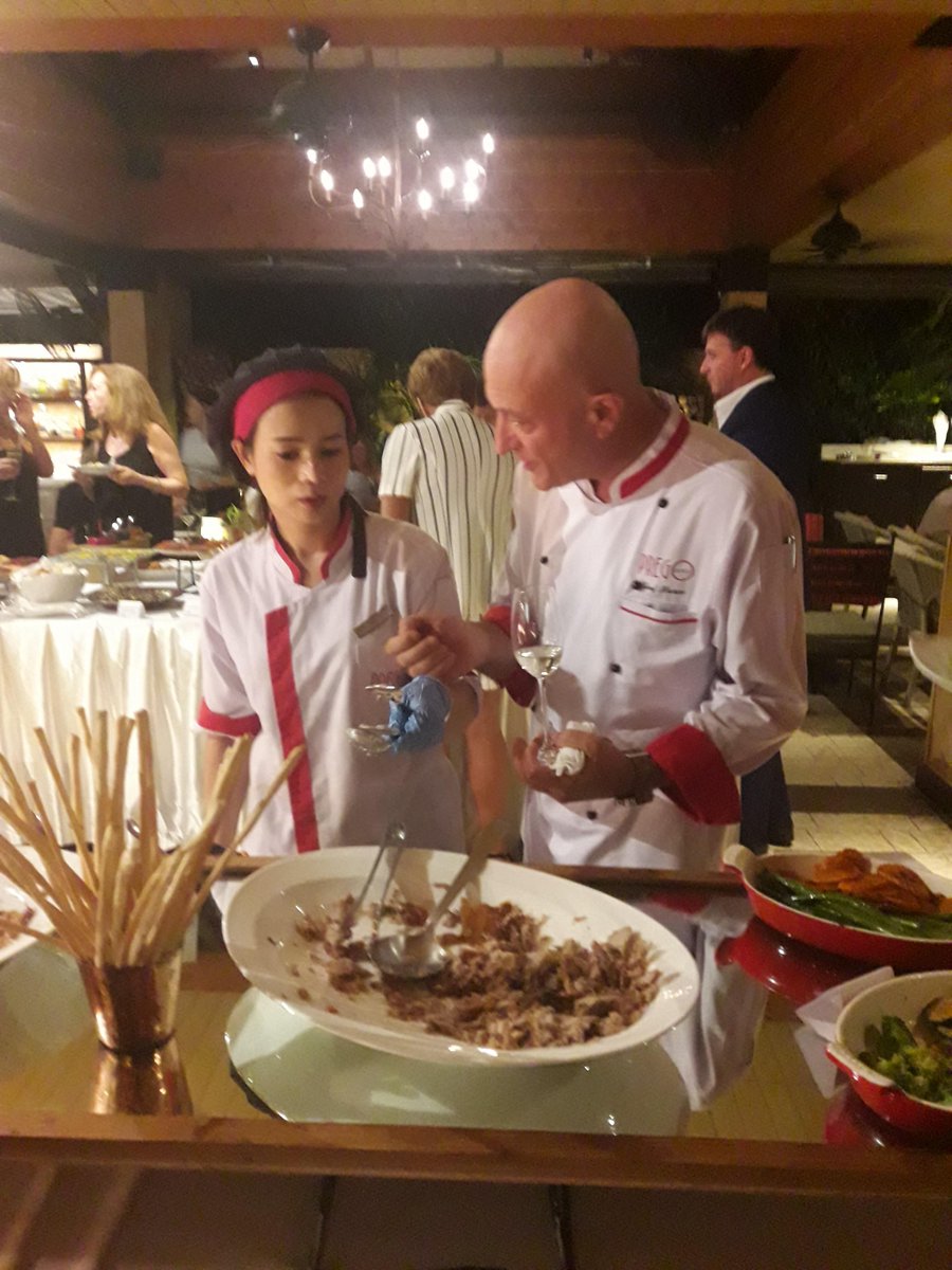 myezyrecipes's tweet photo. Prego Samui wows once again 😍😍 Prego restaurant always comes up with great ideas for get-togethers. 'Banfi Wine Tasting &amp; Italian 🇮🇹 Tapas' was held on the evening of 2nd August.  #prego #italianfood #pizza #winelover #kohsamui #Thailand #dining https://t.co/DPMIu5wJfJ
