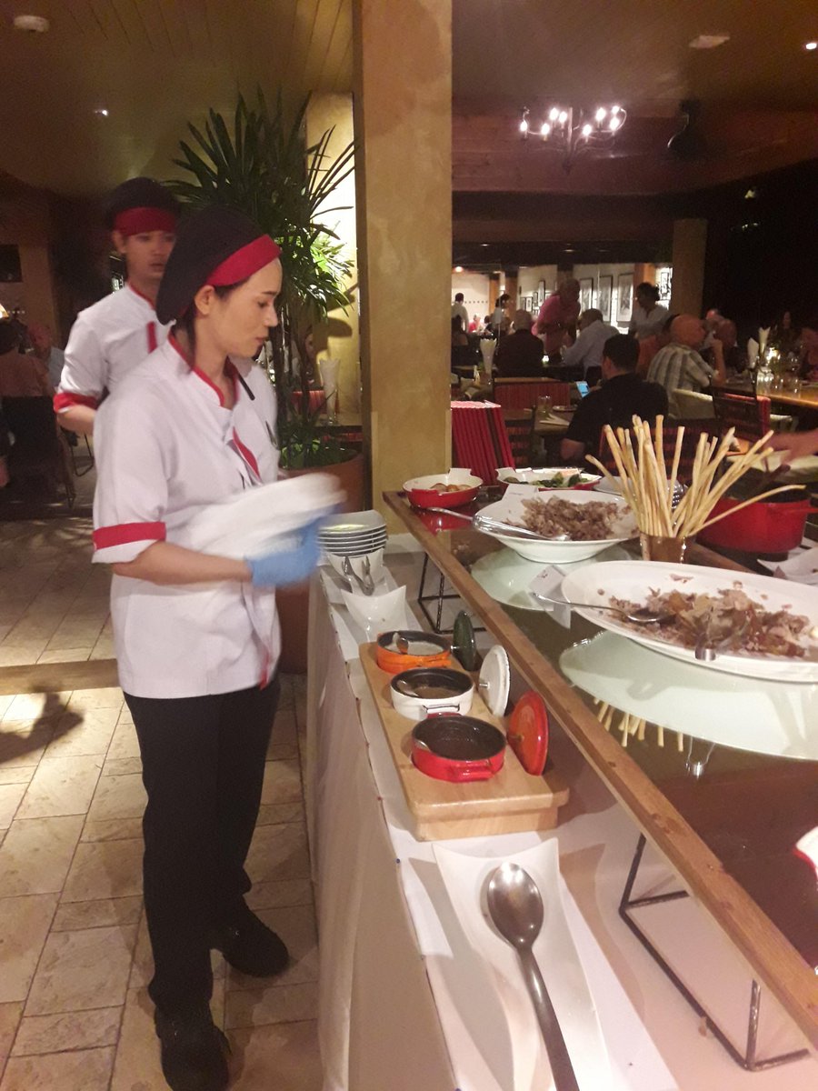 myezyrecipes's tweet photo. Prego Samui wows once again 😍😍 Prego restaurant always comes up with great ideas for get-togethers. 'Banfi Wine Tasting &amp; Italian 🇮🇹 Tapas' was held on the evening of 2nd August.  #prego #italianfood #pizza #winelover #kohsamui #Thailand #dining https://t.co/DPMIu5wJfJ