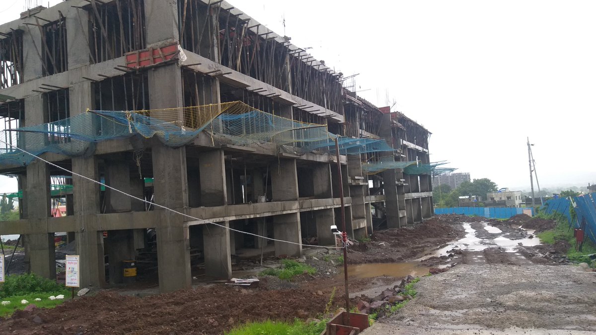 namrata_group's tweet photo. #Happycity #Varale construction update as in August 2019.
.
#NamrataGroup #FlatsInTalegaon #PuneRealEstate https://t.co/kwatURZyxu