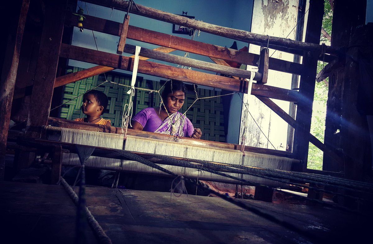 JrXRPfirelight's tweet image. #NationalHandloomDay 
#supportweavers