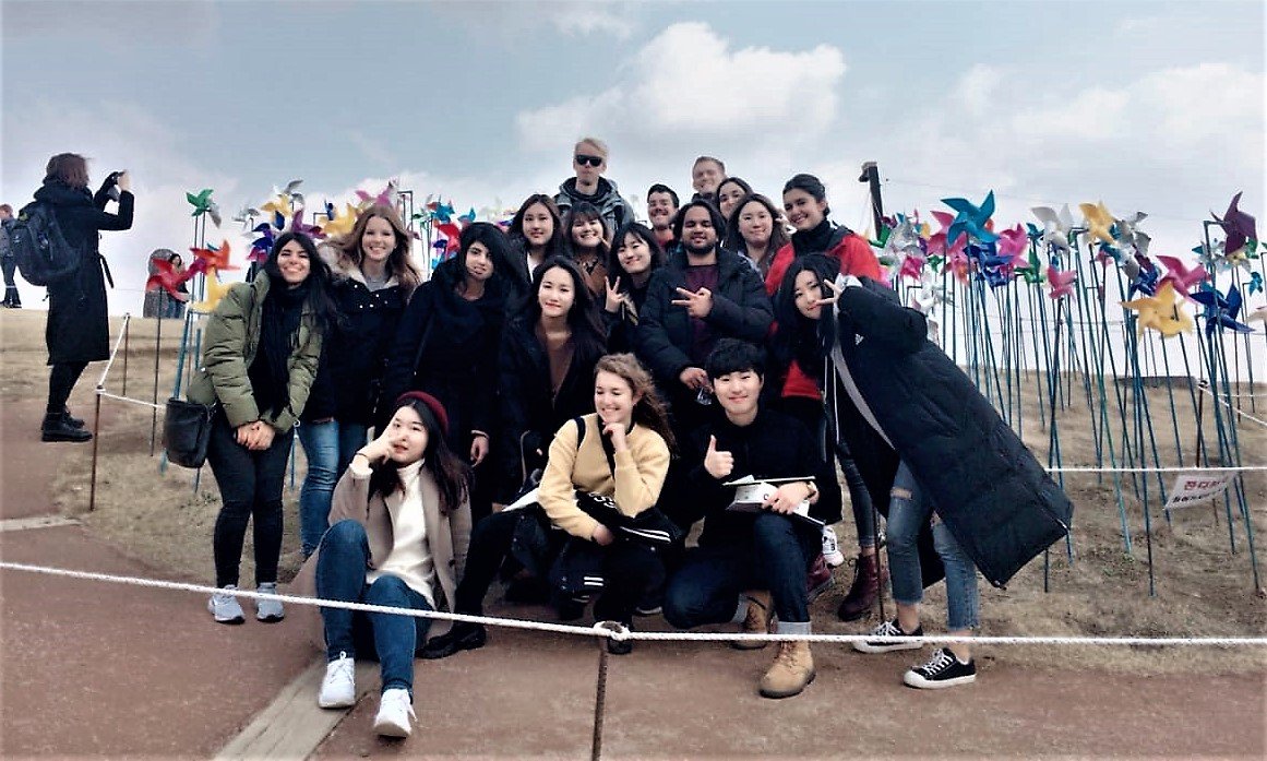Chandigarh_uni's tweet photo. Behold the transformation with #International #Program's @ CU
Experiencing the transformation with #SemesterExchangeProgram at the #Soongsil University, #SouthKorea is CU's student Aishwary Kaushal, student of #BArchitecture.
#CU #ChandigarhUniversity #ThinkGlobal #ThinkCU https://t.co/bL90qylIDF