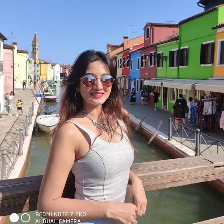HarshikaaFC's tweet photo. Our Hot Queen @actressharshika 😘 https://t.co/XFFSUW3601