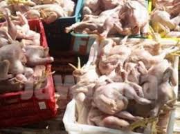 Le service traiteur “SERVAIR ”a déversé ce 06 août dans une réserve à Nagrin, une importante quantité de viande impropre à la consommation. Le Maire Armand BEOUINDE invite les populations qui se sont déjà appropriées d'une partie de ces aliments avariés à le ramener.