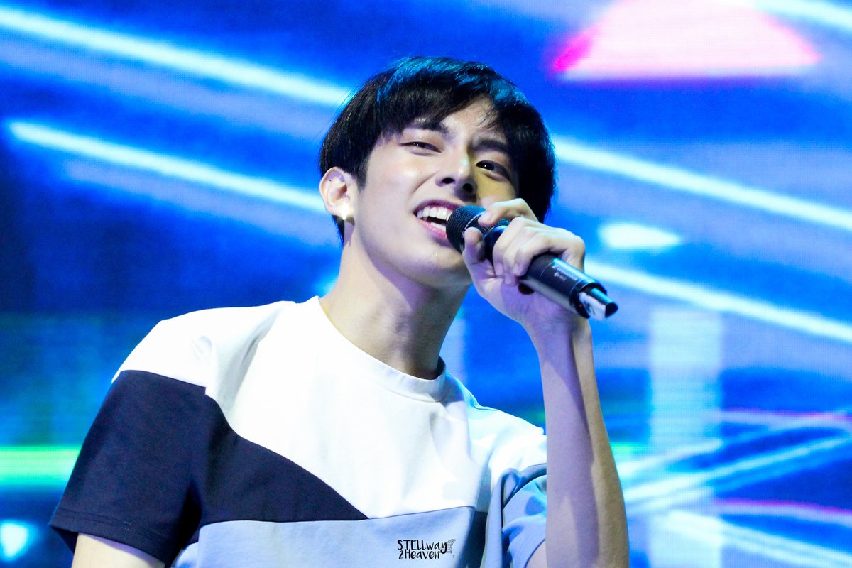 stellway2heaven's tweet photo. [HQ] 190804 SB19 Justin @ Happy Hallyu Day 3
NAPAKA POGI NG BATANG ITUU~

#SB19 #SB19_JUSTIN #SB19_GoUp #HHD3 @SB19Official https://t.co/UbnYU4EpkQ