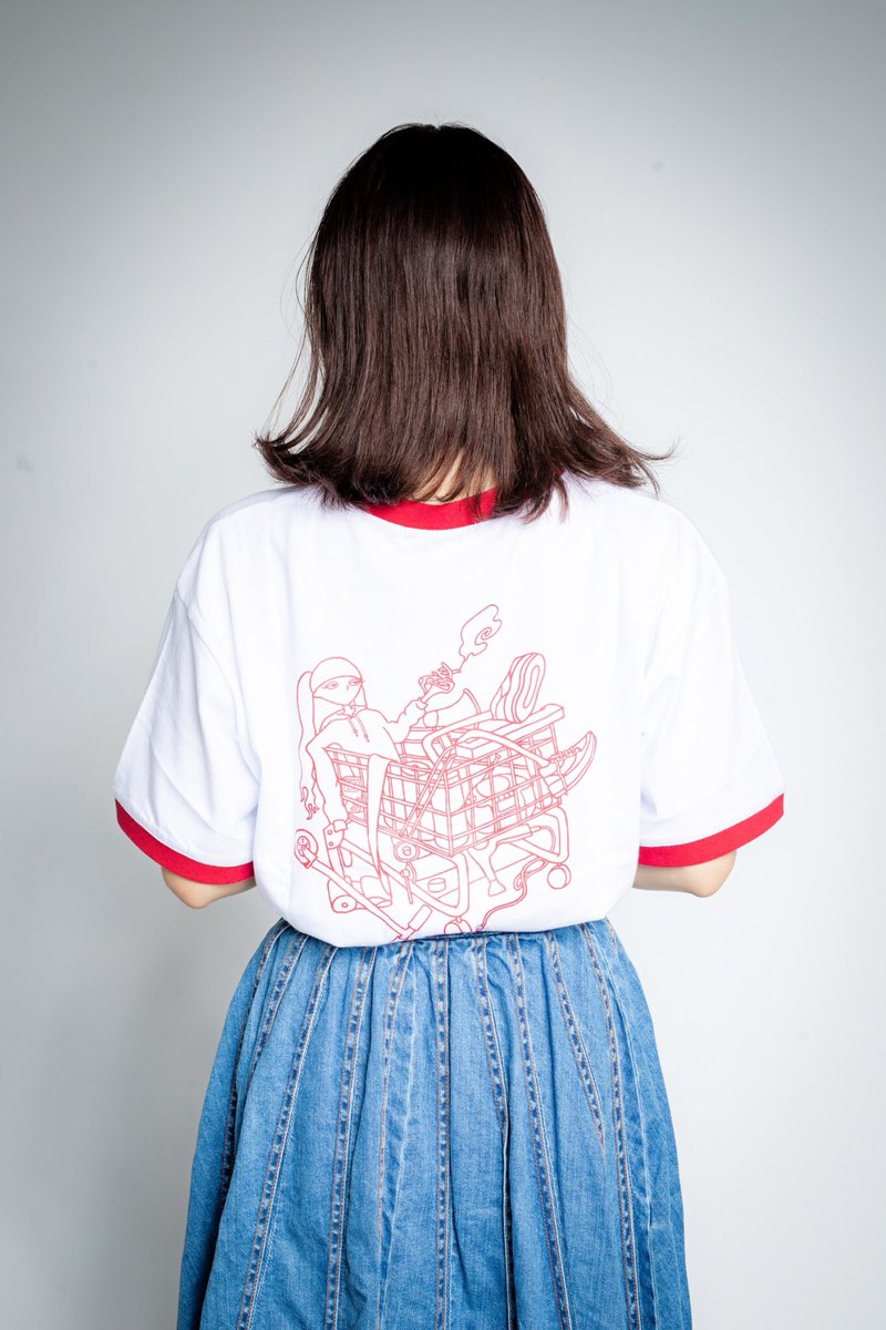 RYBC_official's tweet photo. 🌻new item

リンガーTシャツ  ¥4.000＋tax

インパクトのあるPOPなバックプリントは さんこいちスタッフ くろちびのオリジナルデザイン！メンズの着用も可能なサイズ感で双子コーデやお揃いにおススメのアイテム！

https://t.co/Ya7EQJrFpB

#RYBC #rybc #さんこいち

本日19時 販売スタート https://t.co/Q0ff0616Ac