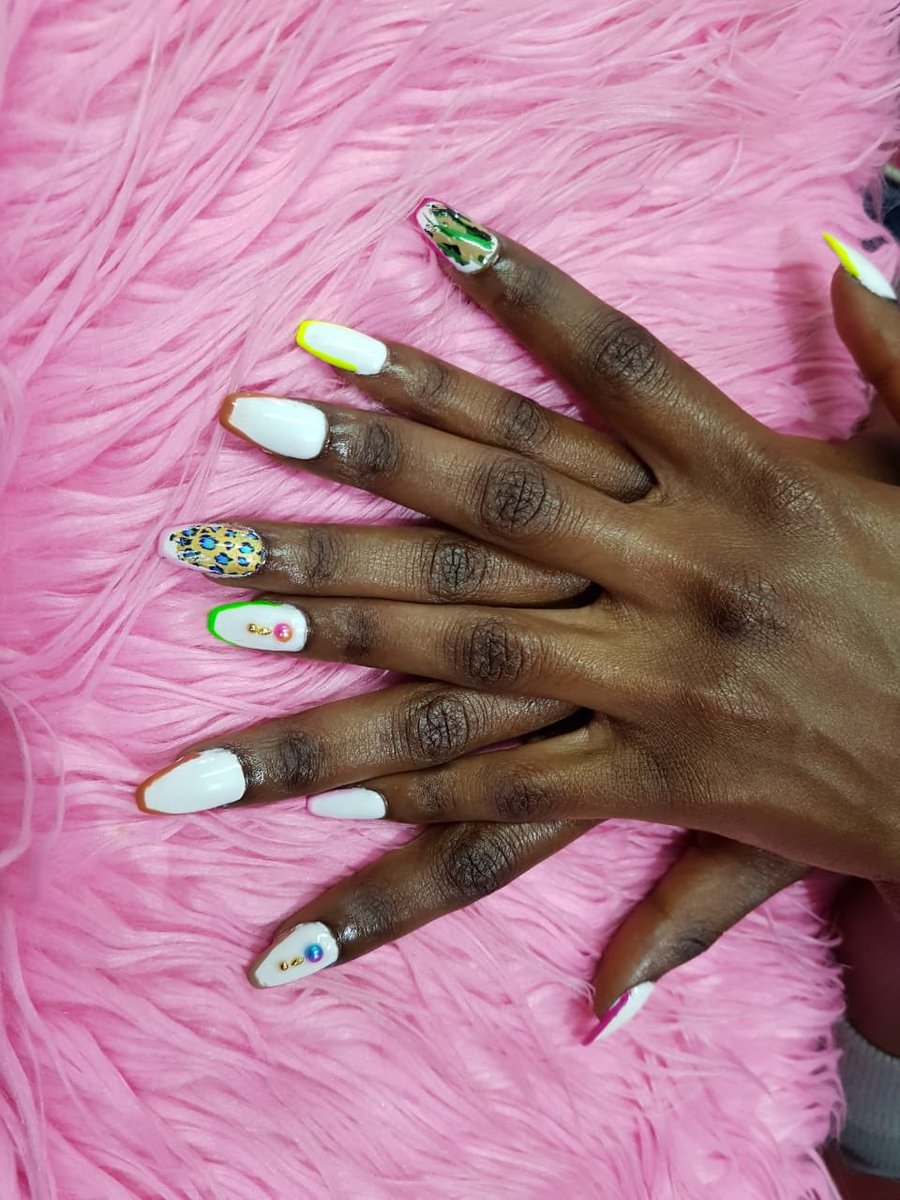nail_ivy's tweet photo. STICKONS + GEL @ 1,000 ONLY!!
Call 0706906370 to book an Appointment/House Call.
Visit us along Tom Mboya Street, Magomano Hse,Shop 6A
#nails #gel #gelpolish #polish #stickons #acrylics #buildergel #nairobi #nairobinails #tips #nailtips #spa #nailspa #ikokazike #overlays https://t.co/duhaT1ZVoY