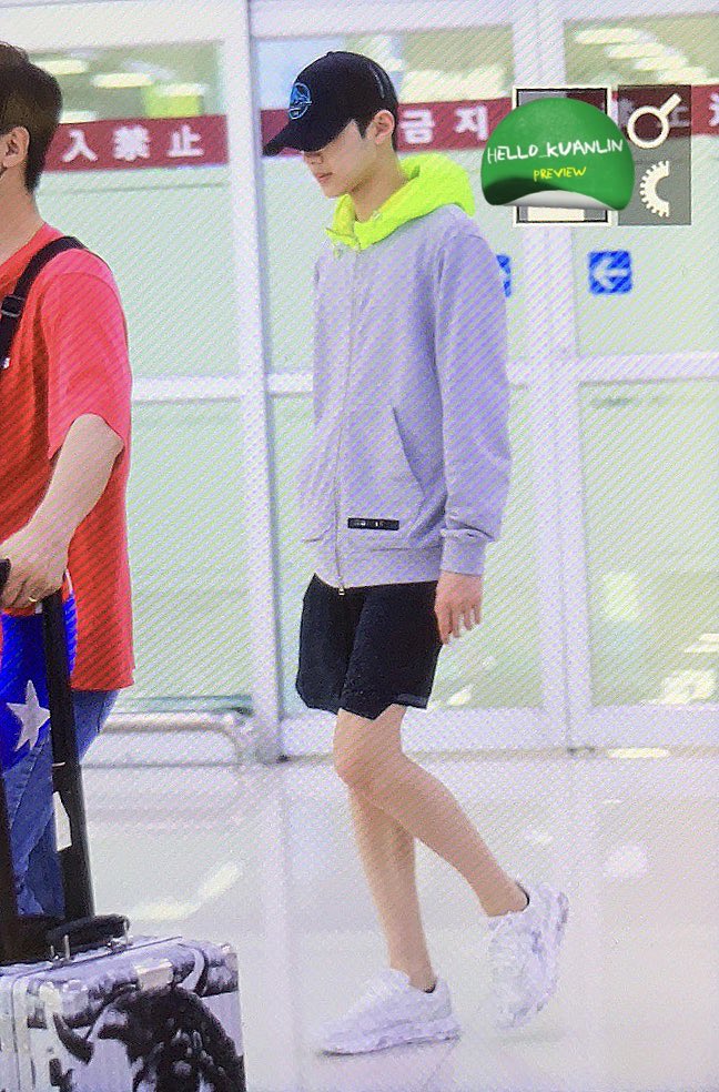 hello_kuanlin's tweet photo. 190807 GMP #라이관린 #賴冠霖 #Laikuanlin #wannaone2years ❤️❤️❤️❤️❤️❤️❤️❤️❤️❤️❤️ Dear Baby💕 https://t.co/V0Y76JvpDj