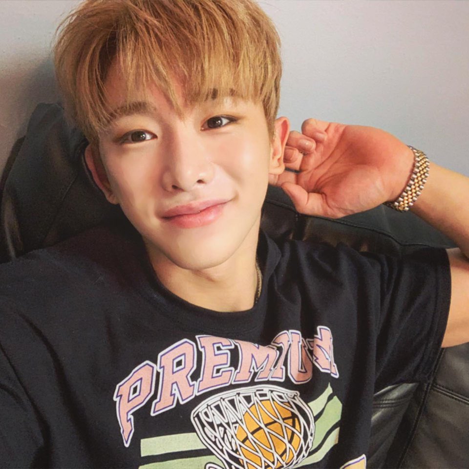 OfficialMONSTAX's tweet photo. [#원호] 🥳✨🥳✨🥳✨🥳 #원호패션 https://t.co/4CxzzWfKDX