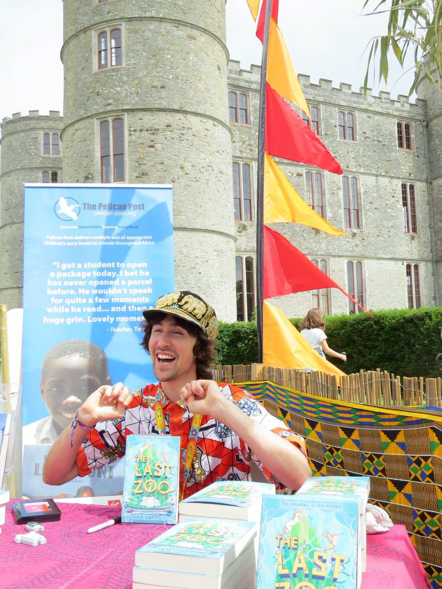 pelicanpost's tweet photo. @sam_gayton -didnt realise how colour co-ordinated you were with #literarytent at @CampBestival. Tx for all your support over weekend and hope family enjoyed it as much as we enjoyed looking after team Gayton.  Best of luck with #thelastzoo @AndersenPress #childrensbookawards 👍 https://t.co/vrRJiWYZAB