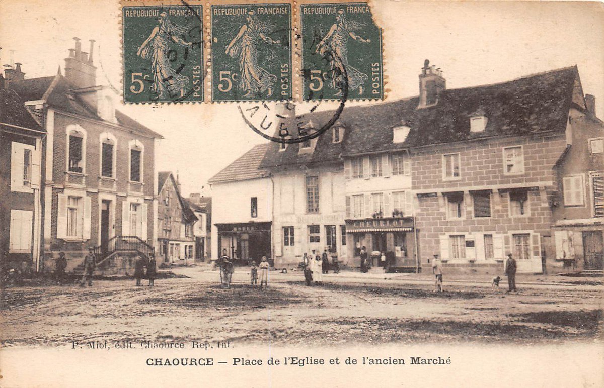 Chaource_Aube's tweet photo. 👉👉 La saga de l'été continue sur Chaource en cartes postales anciennes ...
🔸⚪️🔶 Durant l'été retrouvez quelques clichés de Chaource d'autrefois
#CartesPostalesanciennesChaource #Chaourceautrefois #MiseauTombeau #Armance #cordeliere #lesArcades #ancienmarche #placedeleglise https://t.co/7NPfKebhsw