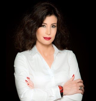 ReachMentoring's tweet photo. Joumana Haddad, popular Lebanese writer-activist-journalist, was named one of the world’s 100 most powerful Arab women for four years in a row by Arabian Business magazine.
Read more about her on: https://t.co/sWLwZxQqca https://t.co/VgrhaUnIsk