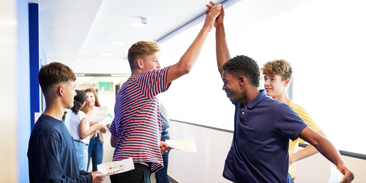 DfE_Employers's tweet photo. Go to the link below to register your interest in #apprenticeships so we can keep you up to date with everything that's going on! #FireItUp 🔥☝

https://t.co/oizgt18HJP️ https://t.co/Uf4HFLJd8w