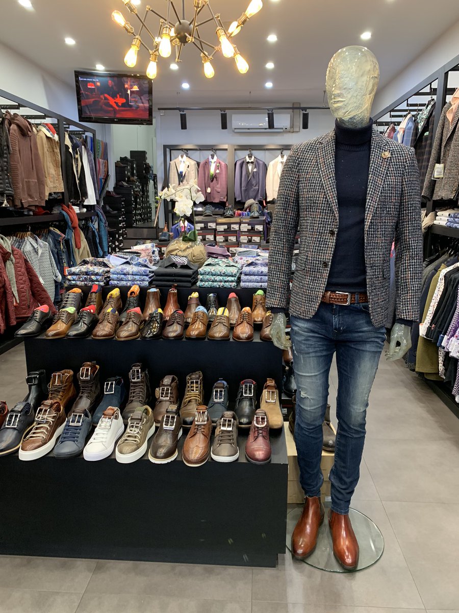ScudMark's tweet photo. Stay warm with @menzclub !! π₯Ά #dressedbymenzclub #menswear #mensfashion #menstyle #winter #weddings #Clothing #fashionista #fashion #menzclub #dapper #style #chino #suits #shirts #shoes #coats #jackets #Blazers #ties #jeans #belts #socks #knitwear #bertigo #scarfs #knits https://t.co/NhHFgd7lzT