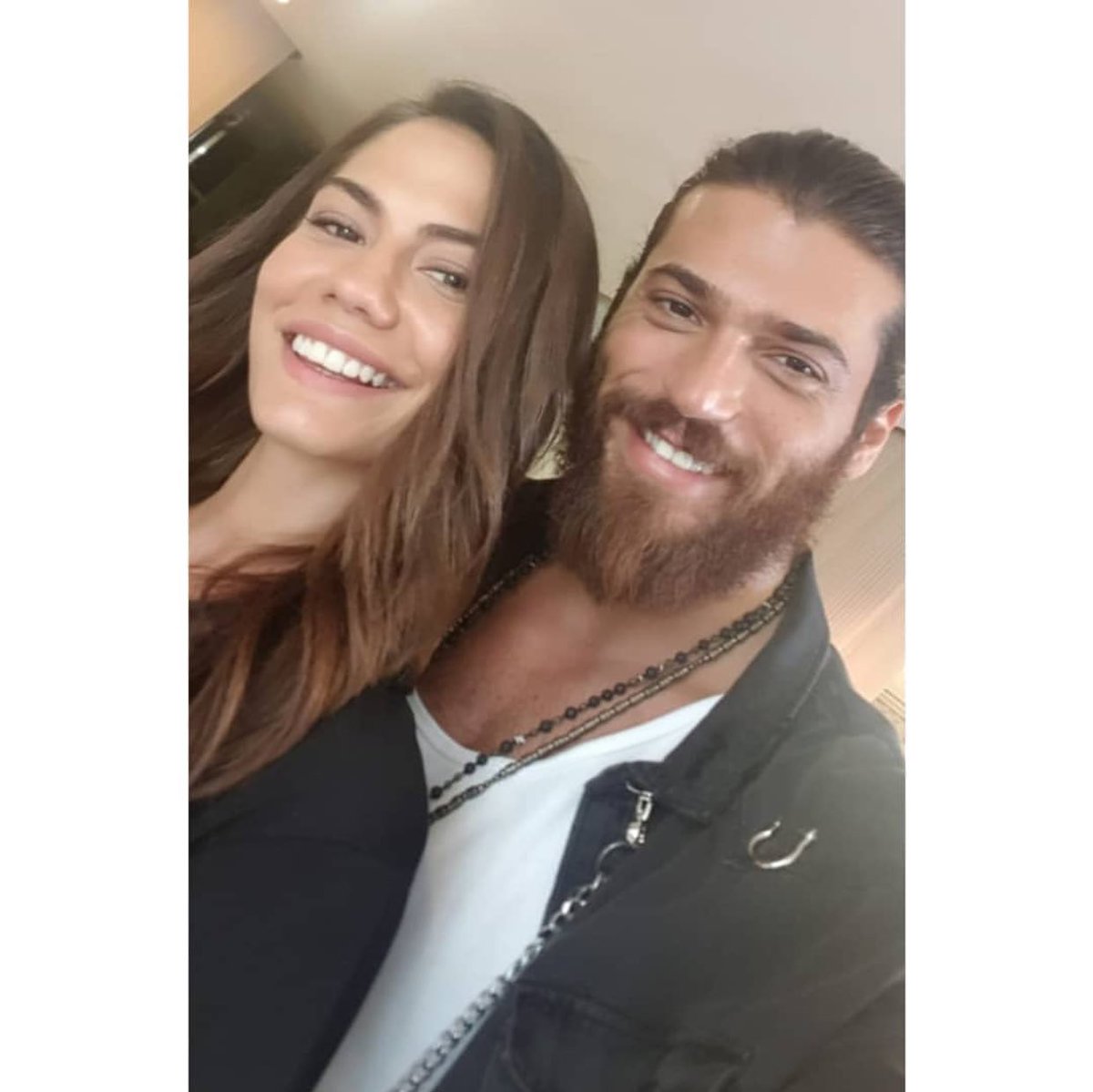 Canyamanlovers's tweet photo. Dün akşam son kez ekranlara gelen 'Erkenci Kuş' 
TOTAL'de 3.26 reytingle 4. 
AB grubunda 3.14 reytingle 2. 
sırada, ABC1'de ise 3.20 reytingle 4. sırada yer alarak ekran yolculuğunu sonlandırdı. Tüm ekibin yolu açık olsun! #ErkenciKuş @FARKTRGT
#CanEm #EkenciKuşVeda #CanYaman https://t.co/OwjjEqkMnH