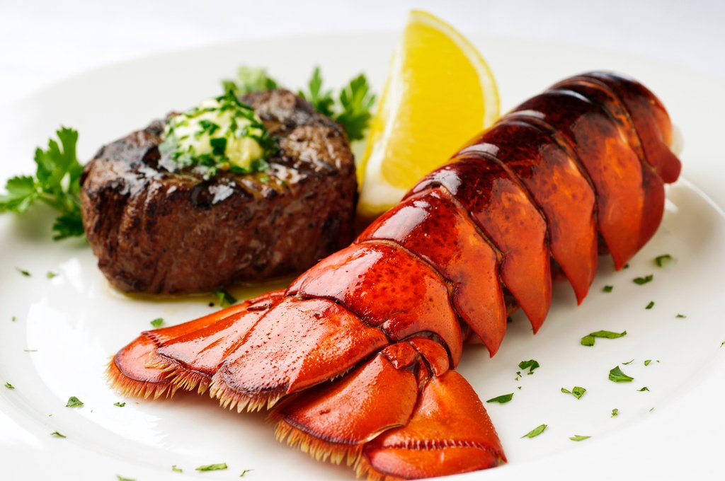 InterConRiyadh's tweet photo. Catch that! Opt for our Surf & Turf menu combinations and indulge in a specially curated menu with a variety to spoil yourself with.
#InterContinentalLife #InterContinental #HotelLife #luxury #SaudiDining #FineDine #SaudiFoodie #SaudiRestaurant https://t.co/nn8fX5VumH